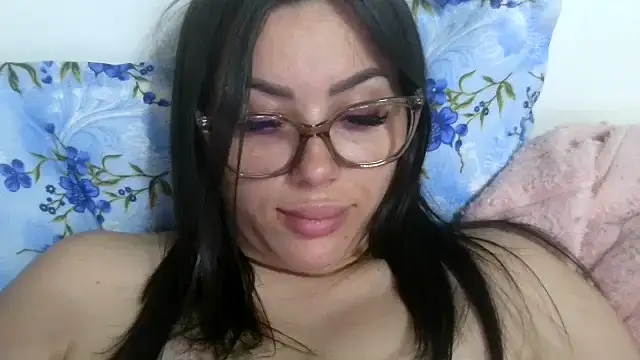 Snapshot of LovelyJulliette chatting on May 2026 06:31:02 PM LovelyJulliette online show from May 2026 06:31:02 PM