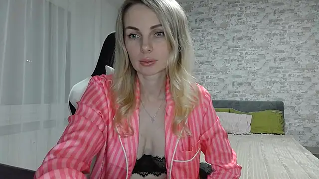 AlissonBia online show from May 2026 08:58:02 PM