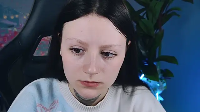 VeliraBraitberg online show from December 2024 12:11:02 PM