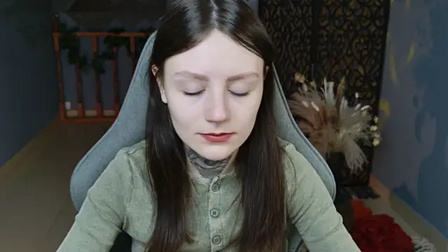 VeliraBraitberg online show from February 2025 11:12:02 AM