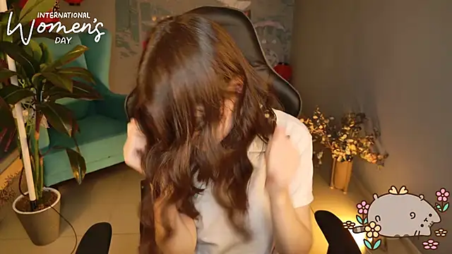 VeliraBraitberg online show from March 2025 11:16:01 AM