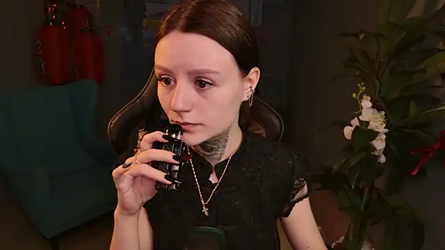 VeliraBraitberg online show from July 2026 06:17:01 AM