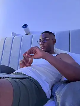 Snapshot of Arwens_bell08 chatting on January 2025 01:21:02 AM Arwens bell08 online show from January 2025 01:21:02 AM