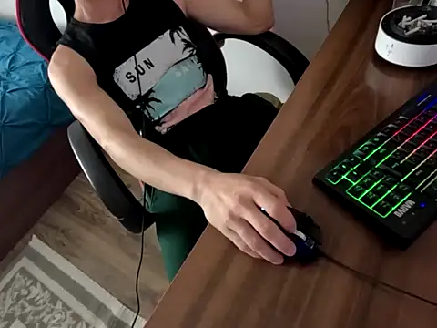 Snapshot of CristiCrs chatting on February 2026 01:30:02 PM CristiCrs online show from February 2026 01:30:02 PM