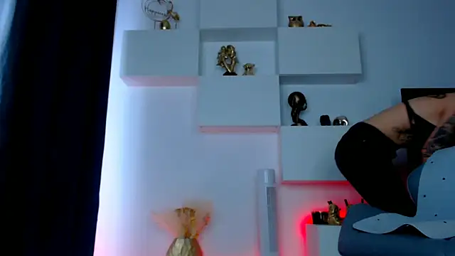 Snapshot of arianatattoos chatting on September 2025 07:32:02 AM arianatattoos online show from September 2025 07:32:02 AM