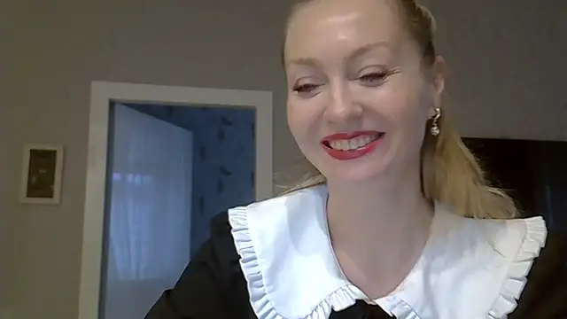 ZarinaSwift online show from November 2025 10:13:02 AM