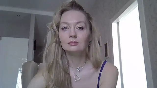 ZarinaSwift online show from April 2026 04:33:02 AM
