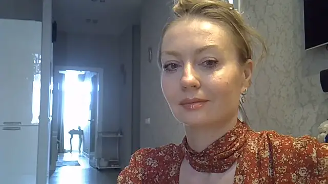 ZarinaSwift online show from May 2026 06:32:01 AM