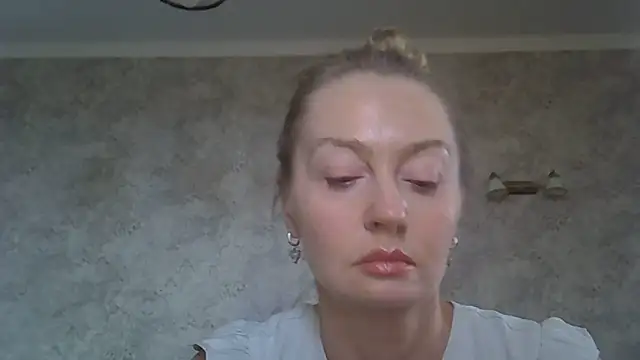 ZarinaSwift online show from June 2026 07:12:01 AM
