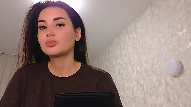 Snapshot of LaraSkinny chatting on February 2026 03:04:01 AM LaraSkinny online show from February 2026 03:04:01 AM