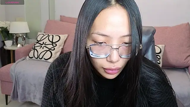 Snapshot of _MIURA_ chatting on September 2025 01:05:01 AM MIURA online show from September 2025 01:05:01 AM