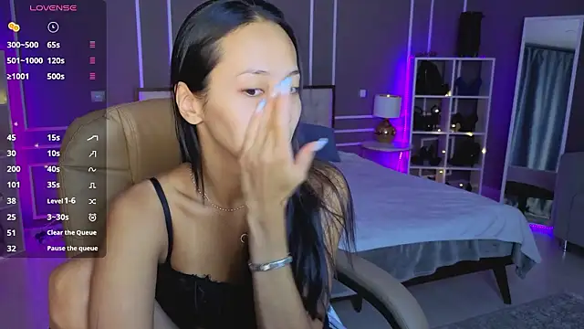 Snapshot of _MIURA_ chatting on March 2026 01:00:02 AM MIURA online show from March 2026 01:00:02 AM