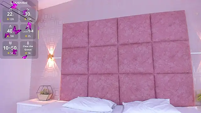 LiaVelez online show from February 2026 01:51:01 PM