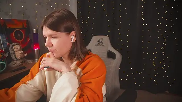 cuteamberlyyy online show from March 2026 04:53:01 AM