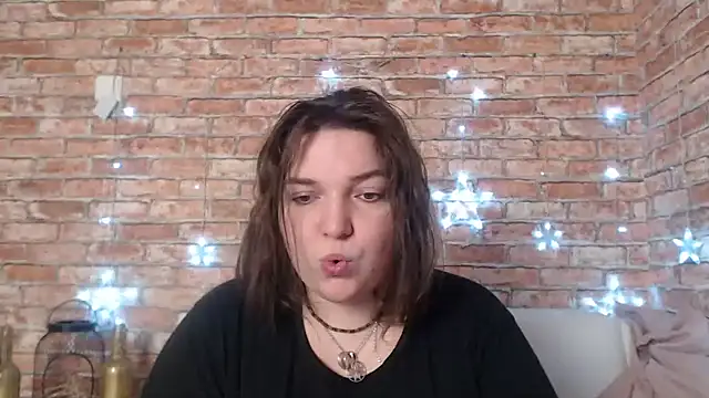 Amelia Kiss  online show from January 2025 12:43:02 AM