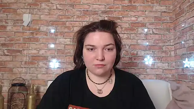 Amelia Kiss  online show from January 2025 12:41:01 AM