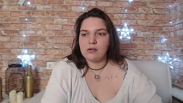 Amelia Kiss  online show from January 2025 06:56:01 AM