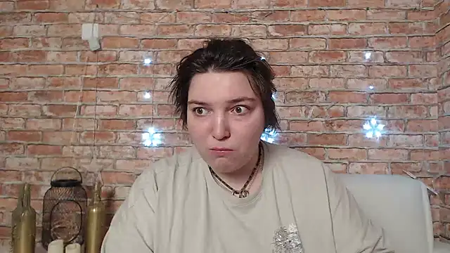 Amelia Kiss  online show from February 2025 12:42:01 AM