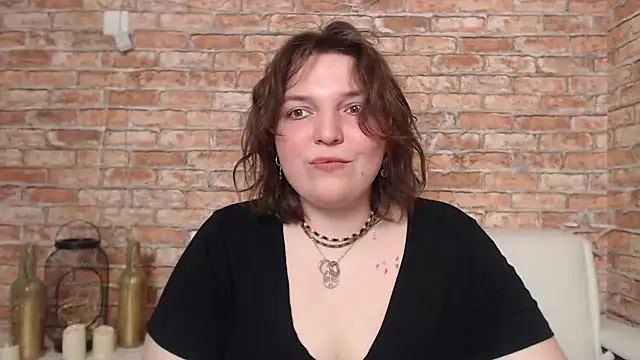 Amelia Kiss  online show from February 2025 03:53:01 AM