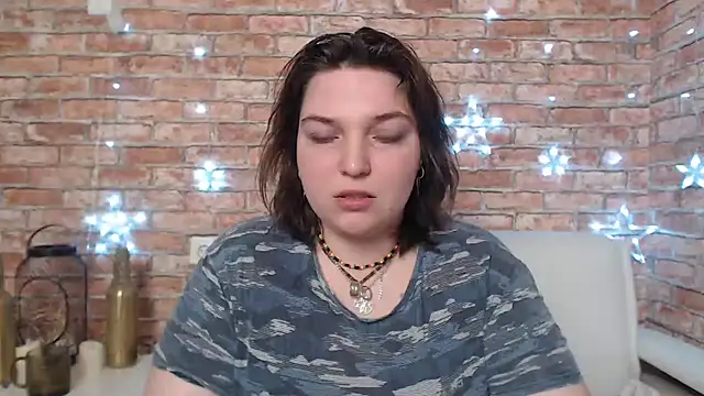 Amelia Kiss  online show from March 2025 03:52:02 AM