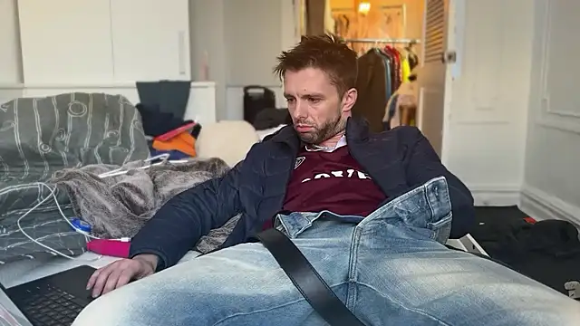 Snapshot of CupidZass chatting on December 2025 06:27:02 PM CupidZass online show from December 2025 06:27:02 PM