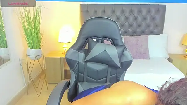 yosselin23 online show from December 2024 12:05:02 PM