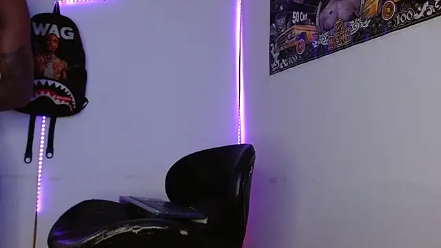 Snapshot of king__Black chatting on March 2026 03:33:02 AM king Black online show from March 2026 03:33:02 AM