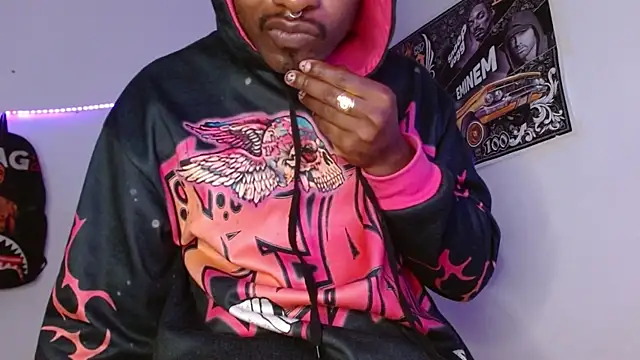 Snapshot of king__Black chatting on April 2026 12:43:02 PM king Black online show from April 2026 12:43:02 PM