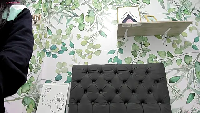 atilanadiaz7 online show from March 2025 04:14:02 PM