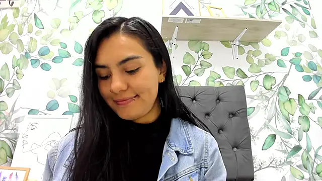 atilanadiaz7 online show from March 2025 04:37:02 PM