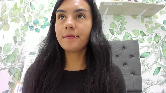 atilanadiaz7 online show from September 2025 04:07:01 PM