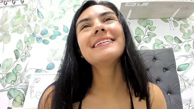 atilanadiaz7 online show from October 2025 04:07:02 PM