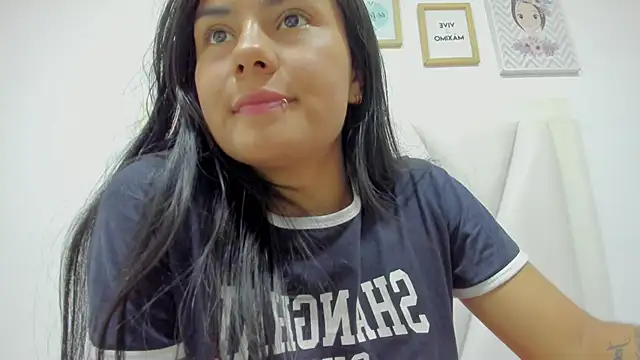 atilanadiaz7 online show from February 2026 07:13:02 PM