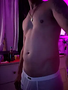 Snapshot of Twin2222 chatting on September 2025 02:44:01 AM Twin2222 online show from September 2025 02:44:01 AM