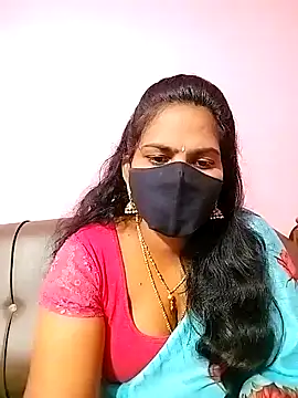 Snapshot of melina214 chatting on December 2024 04:53:02 PM melina214 online show from December 2024 04:53:02 PM