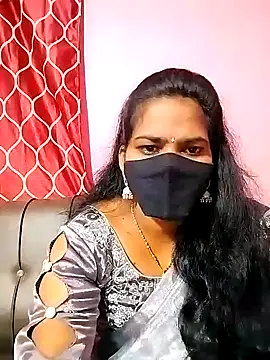 Snapshot of melina214 chatting on December 2024 03:14:02 AM melina214 online show from December 2024 03:14:02 AM