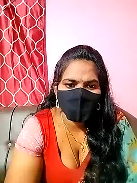 Snapshot of melina214 chatting on December 2024 05:19:02 PM melina214 online show from December 2024 05:19:02 PM