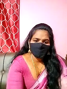 Snapshot of melina214 chatting on January 2025 03:03:02 AM melina214 online show from January 2025 03:03:02 AM