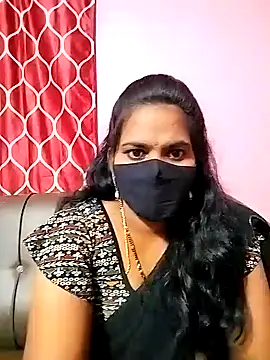 Snapshot of melina214 chatting on January 2025 05:02:01 PM melina214 online show from January 2025 05:02:01 PM