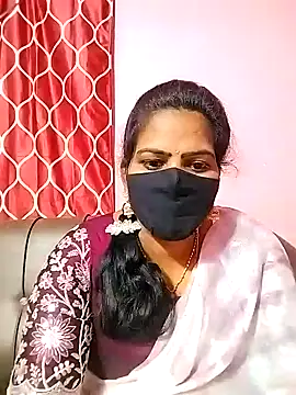 Snapshot of melina214 chatting on January 2025 04:43:01 PM melina214 online show from January 2025 04:43:01 PM