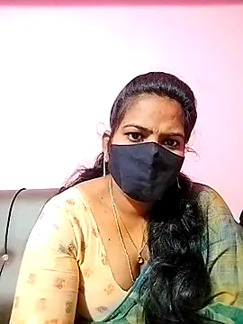 Snapshot of melina214 chatting on February 2025 03:23:01 AM melina214 online show from February 2025 03:23:01 AM