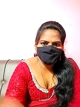 Snapshot of melina214 chatting on February 2025 04:47:02 PM melina214 online show from February 2025 04:47:02 PM