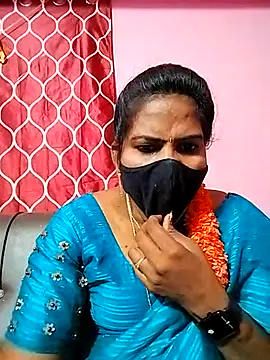 Snapshot of melina214 chatting on March 2025 04:35:01 PM melina214 online show from March 2025 04:35:01 PM