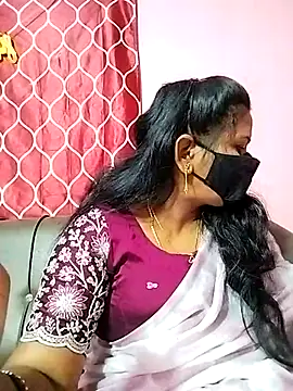 Snapshot of melina214 chatting on March 2025 03:05:02 AM melina214 online show from March 2025 03:05:02 AM