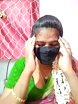 Snapshot of melina214 chatting on March 2025 04:54:01 PM melina214 online show from March 2025 04:54:01 PM