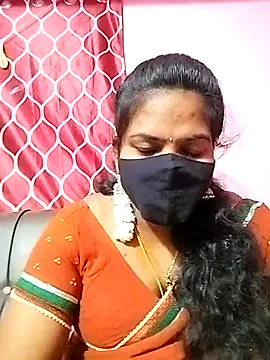 Snapshot of melina214 chatting on March 2025 05:23:02 PM melina214 online show from March 2025 05:23:02 PM