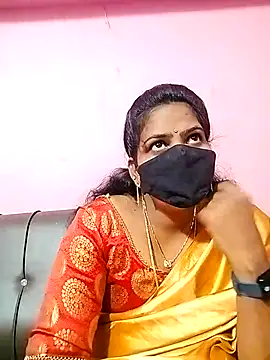 Snapshot of melina214 chatting on October 2025 03:40:01 AM melina214 online show from October 2025 03:40:01 AM