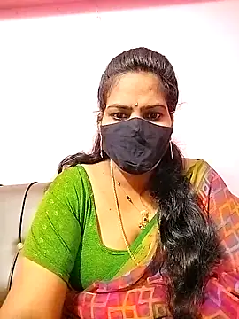 Snapshot of melina214 chatting on November 2025 03:40:02 AM melina214 online show from November 2025 03:40:02 AM