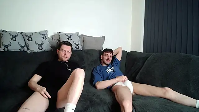 Snapshot of twotwinkhusbandss chatting on February 2026 05:55:02 PM twotwinkhusbandss online show from February 2026 05:55:02 PM