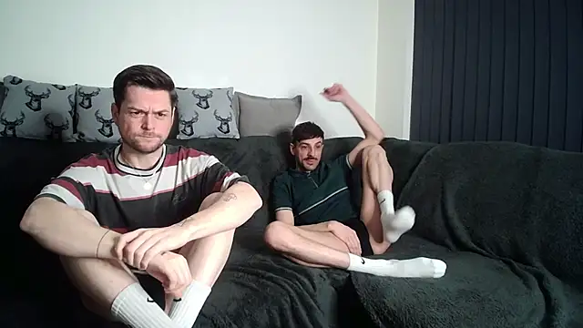 Snapshot of twotwinkhusbandss chatting on February 2026 10:37:02 PM twotwinkhusbandss online show from February 2026 10:37:02 PM